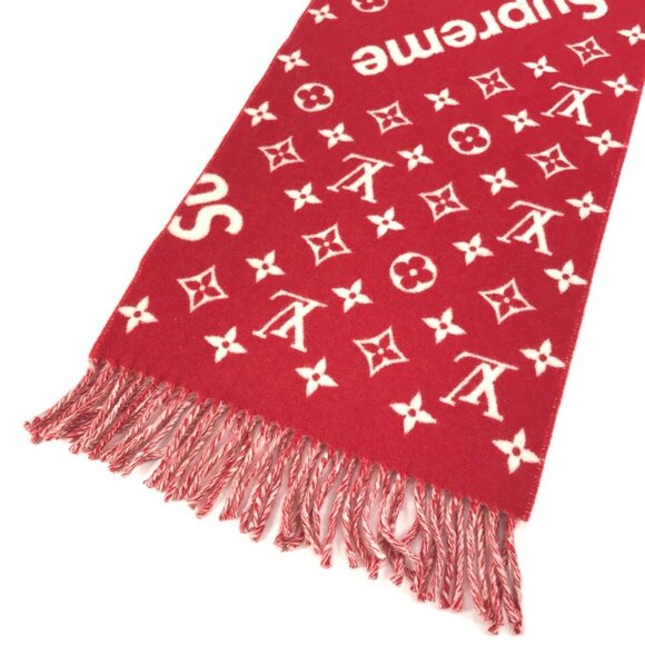 LOUIS VUITTON Red Scarf - Picture 7 of 10